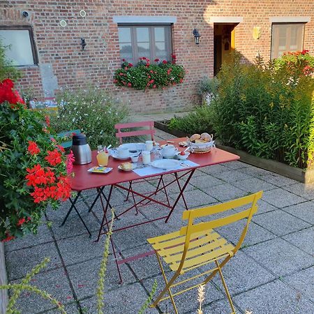 Les Mout'Anes Bed & Breakfast Saint-Hilaire-sur-Helpe Exterior foto
