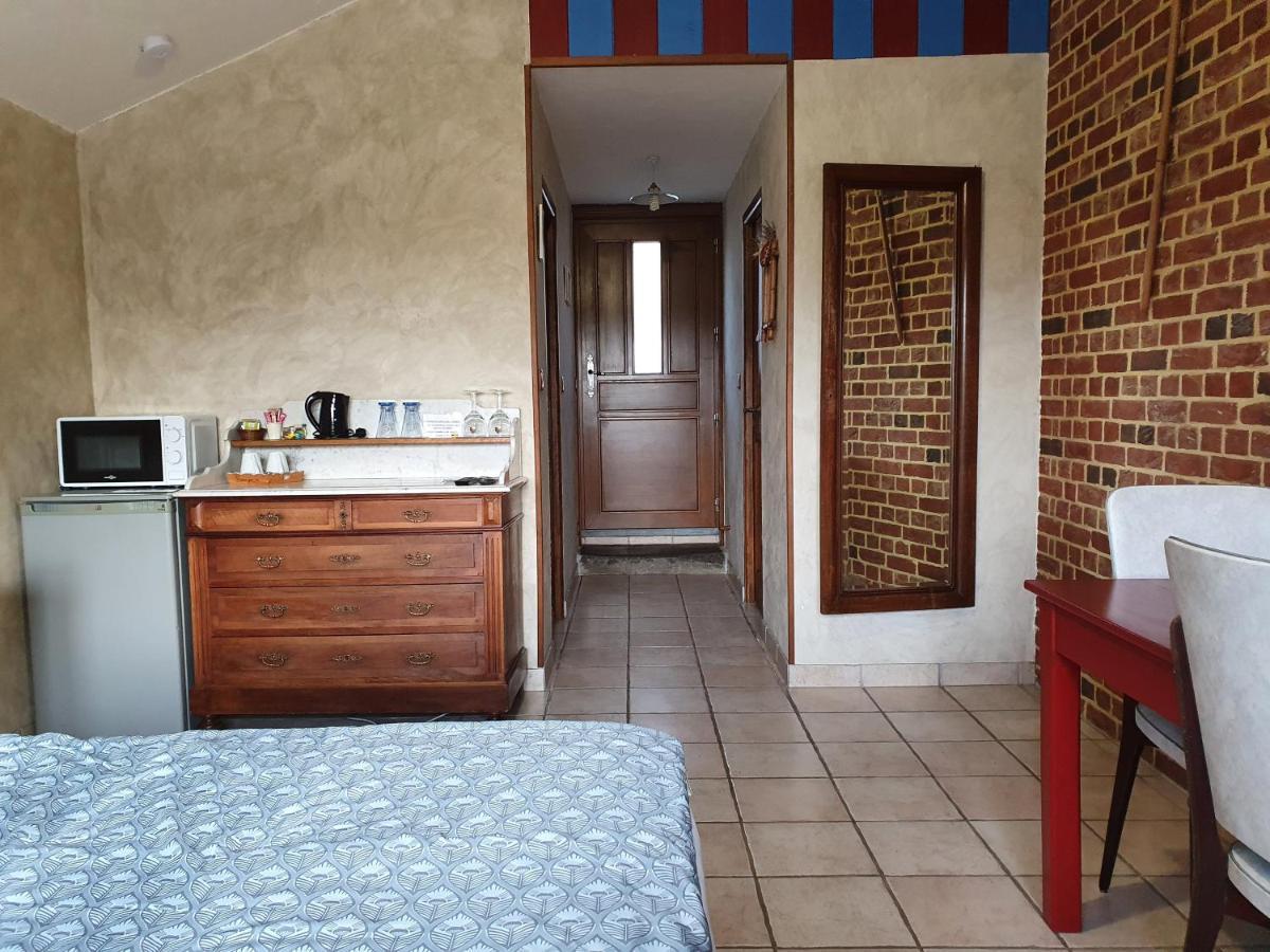 Les Mout'Anes Bed & Breakfast Saint-Hilaire-sur-Helpe Exterior foto