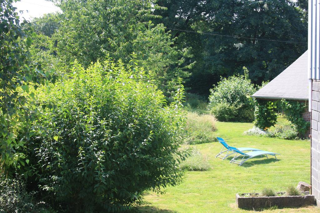 Les Mout'Anes Bed & Breakfast Saint-Hilaire-sur-Helpe Exterior foto